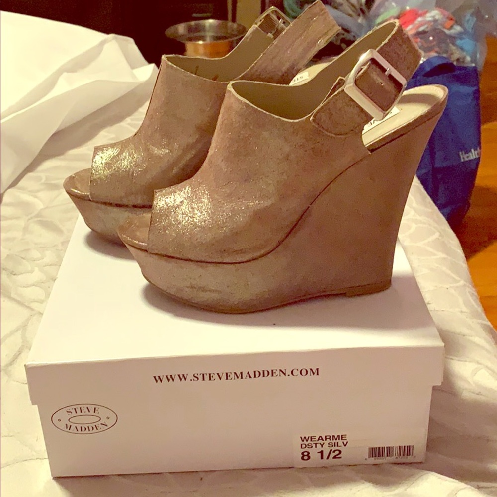 Steve Madden🤑 “Wear Me” style in Dusty Sliver